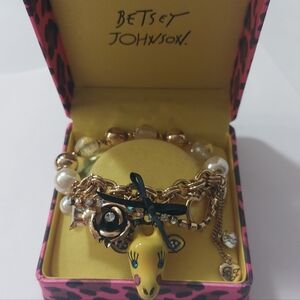 Betsey Johnson Day At the Zoo Giraffe Stretch Charm Bracelet W/ Leopard Box NEW